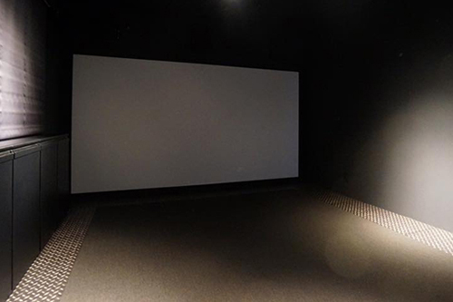 NEXT至極のTHE BLACK ROOMをインスタレーション