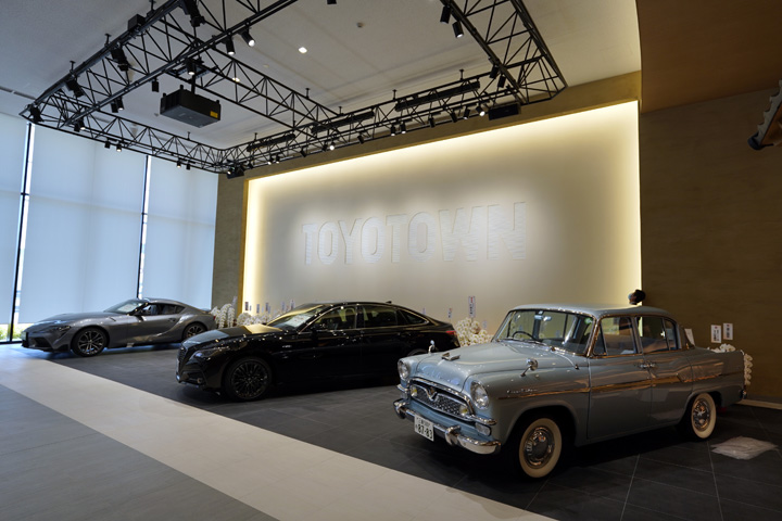 showroom08f